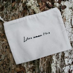 Pochette noire: "Libre comme l'ère"