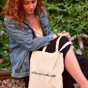 Tote bag: "Un baiser peut en cacher un autre"